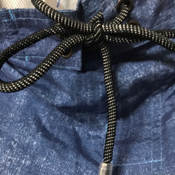 Men’s Swimsuit NWOT - Picture 4 of 6